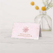 ピンクのジンジャーブレッド女の子クリスマスベビーシャワーテント プレイスカード (裏面)