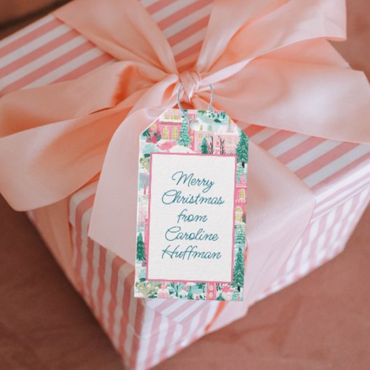 ピンクのジンジャーブレッド教会のパーソナライズされたクリスマス ギフトタグ