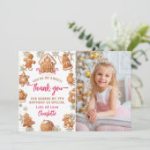 ピンクのジンジャーブレッド飾クッキーの誕生日写真 サンキューカード (スタンド正面)