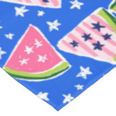ピンクのスイカのフルーツスライス星のパターン名門私立校風の テーブルクロス (アングル)