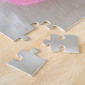 ピンクのスカーフを巻いたかわいい白い子犬の写真 ジグソーパズル (側面)