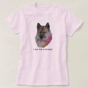 ピンクのスカーフライト心があるハスキーなスローガンの赤い秋田 Tシャツ