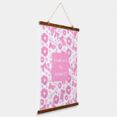 ピンクのスクランチパターン かわいい髪飾り 吊り下げ型タペストリー (傾斜あり)