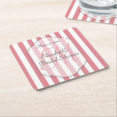 ピンクのストライプのモノグラムのPersoalizedのペーパーコースター スクエアペーパーコースター (アングル)