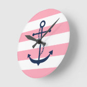 ピンクのストライプの青いいかり ラウンド壁時計 (傾斜)