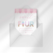 ピンクのスプリンクルで"Sweet to be 4"アイスバースデー 招待状