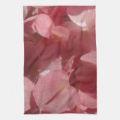 ピンクのゼラニウム:ほぼ無地のライトピンク キッチンタオル (縦)