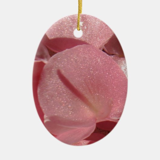 ピンクのゼラニウム：ほぼ無地のライトピンク セラミックオーナメント (正面)