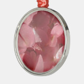 ピンクのゼラニウム：ほぼ無地のライトピンク メタルオーナメント (左)