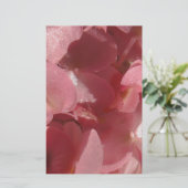 ピンクのゼラニウム：ほぼ無地のライトピンク 便箋 (スタンド正面)