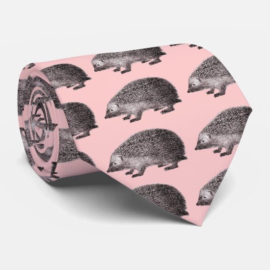 ピンクのタイの愛らしく小さいハリネズミ ネクタイ (ロール)