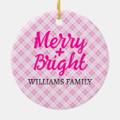 ピンクのタータンチェックメリークリスマスブライトファミリー名 セラミックオーナメント (裏面)
