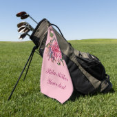 ピンクのダリアの花 ゴルフタオル (グリーン)