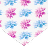 ピンクのダリア、ブルーダラ、花のパターン、花 ショートテーブルランナー (コーナー)