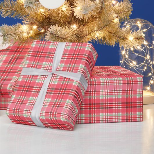 ピンクのチェックタータン ラッピングペーパー (クリスマス)