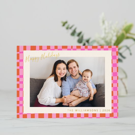 ピンクのチェック柄 カラフルなレトロなクリスマスの写真 箔シーズンカード (立ち正面)