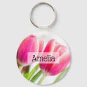 ピンクのチューリップと緑離れの写真 キーホルダー (正面)