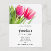 ピンクのチューリップと緑離れの誕生日 インビテーションポストカード (正面)