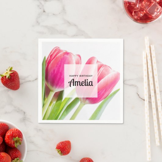 ピンクのチューリップと緑離れの誕生日 スタンダードカクテルナプキン (インサイチュ)