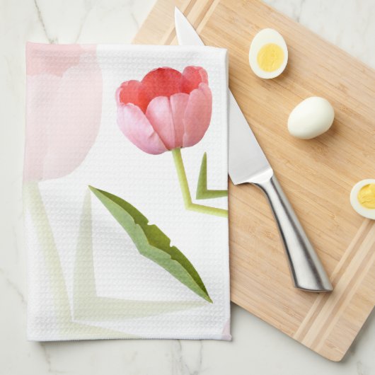 ピンクのチューリップの万華鏡のように千変万化するパターンパターン キッチンタオル (四つ折り)