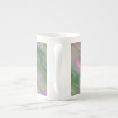 ピンクのチューリップの波状テクスチャ ボーンチャイナマグカップ (裏面)