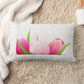 ピンクのチューリップ白いダマスクの背景 ランバークッション (ブランケット)