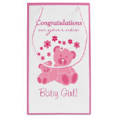 ピンクのテディー・ベアのかわいい女の赤ちゃんのおめでとう スモールペーパーバッグ (裏面)