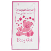 ピンクのテディー・ベアのかわいい女の赤ちゃんのおめでとう スモールペーパーバッグ (正面)