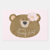 ピンクのテディ我々は心から女の子の赤ちゃんシャワーを待つことができる ラッピングペーパーシート (正面3)