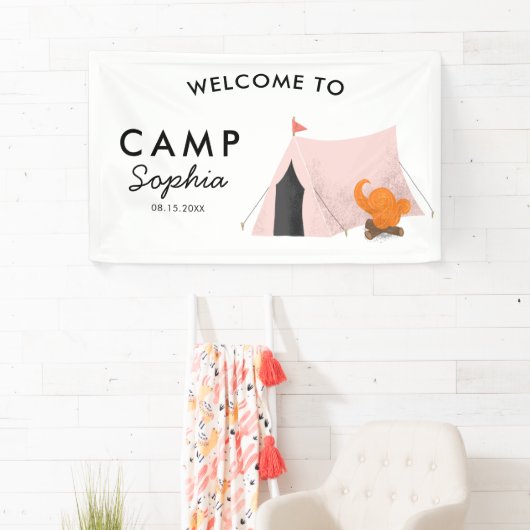 ピンクのテントのキャンプの誕生会の歓迎 横断幕 (インサイチュ)