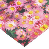 ピンクのデイジーとのまわりに抽象芸術 ショートテーブルランナー (コーナー)