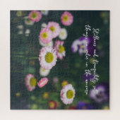 ピンクのデイジーと緑の庭のパンジー ジグソーパズル (横)