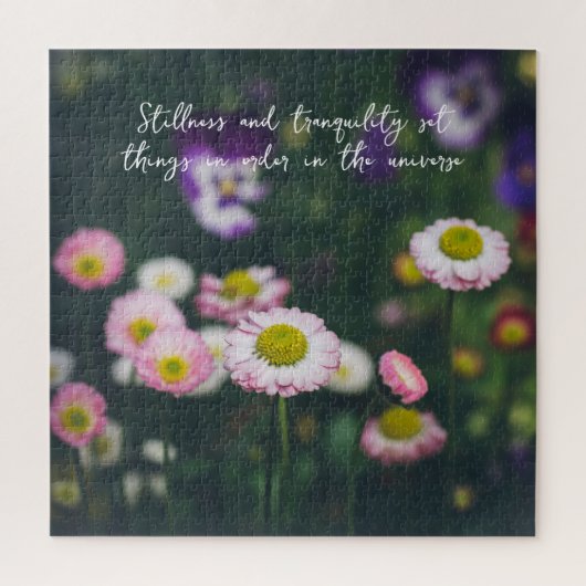 ピンクのデイジーと緑の庭のパンジー ジグソーパズル (縦)