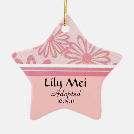 ピンクのデイジーの花の採用の発表 セラミックオーナメント (正面)