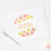 ピンクのデイジーポップ・アートのシックな女の子の誕生日パーティーのお気に入り ラウンドシール (封筒)