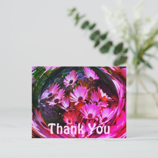 ピンクのデイジー・アブストラクト・フラワーの感謝ポストカード ポストカード (スタンド正面)