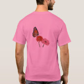 ピンクのデイジー、（昆虫）オオカバマダラ、モナークのワイシャツ Tシャツ (裏面)