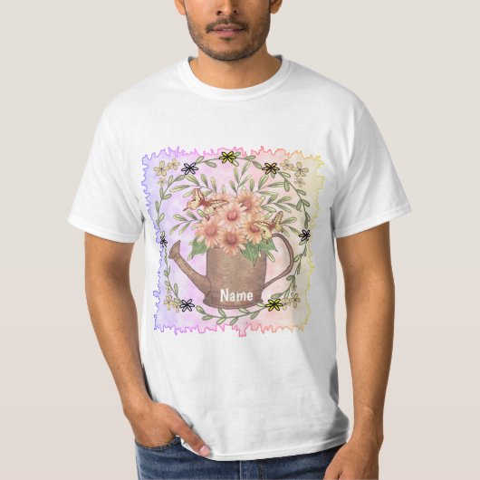 ピンクのデイジー 水やりのじょうろ Tシャツ (正面)