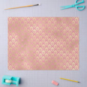 ピンクのデコページ上の小さな金ゴールド抽象芸術液滴 薄葉紙 (クラフト)