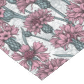 ピンクのトウモロコシの花、白い上に野生の花 テーブルクロス (アングル)