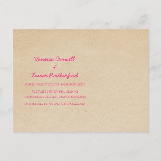 ピンクのトレンディーストライプ日付はがきを保存する 案内ポストカード (裏面)