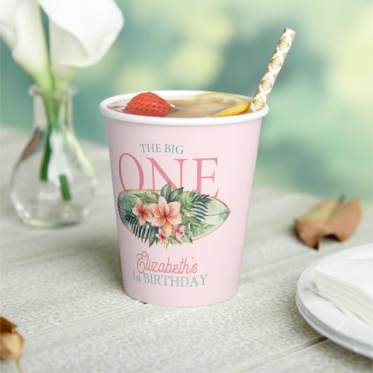 ピンクのトロピカルサーフボードザ・ビッグワンの誕生日 紙コップ (インサイチュ)
