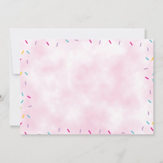 ピンクのドーナツと振りかけるパーティー女の子1st誕生日 招待状 (裏面)