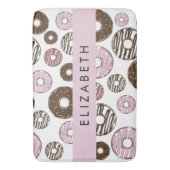 ピンクのドーナツ，ブラウンドーナツ，ふりかけ，あなたの名前 バスマット (正面縦)