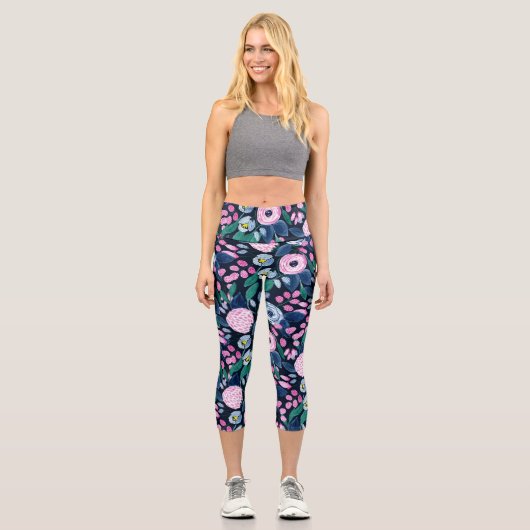 ピンクのネイビーブルーフローラブーケ水彩パターン カプリレギンス (正面)