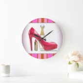 ピンクのハイヒールの香水の口紅 ラージ壁時計 (ホーム)
