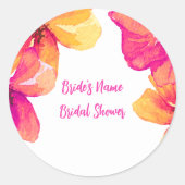 ピンクのハイビスカスの花のブライダルシャワーの招待状 ラウンドシール (正面)