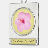 ピンクのハイビスカス熱帯花 シルバープレートバナーオーナメント (左)