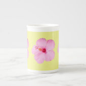 ピンクのハイビスカス熱帯花 ボーンチャイナマグカップ (正面)