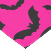 ピンクのハロウィン吸血鬼コウモリ ゴシック テーブルクロス (アングル)